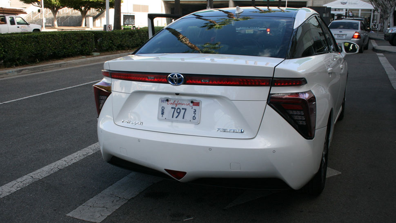 Illustration for article titled The Next Prius? What It's Like To Drive Toyota's $57,000 Hydrogen Car